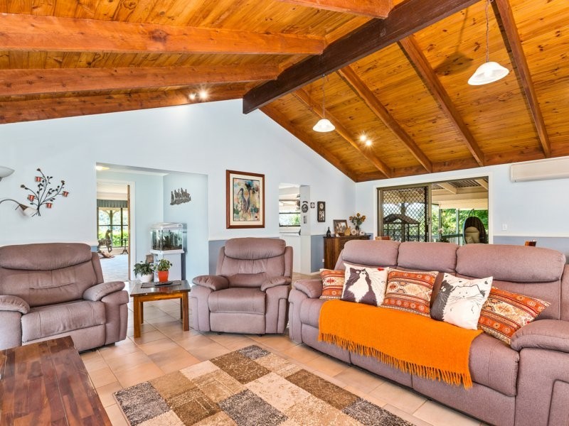 15 Eva Crescent, Piggabeen NSW 2486