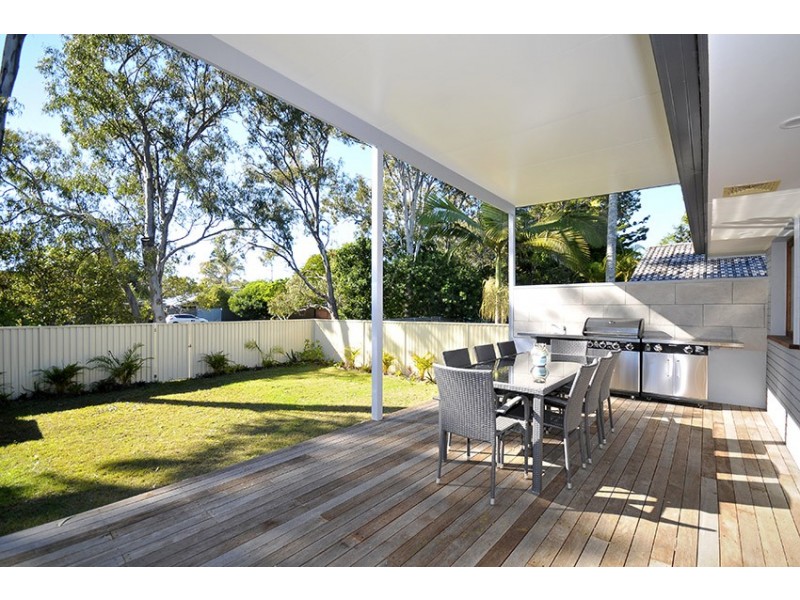 15 Waikiki Avenue, Palm Beach QLD 4221