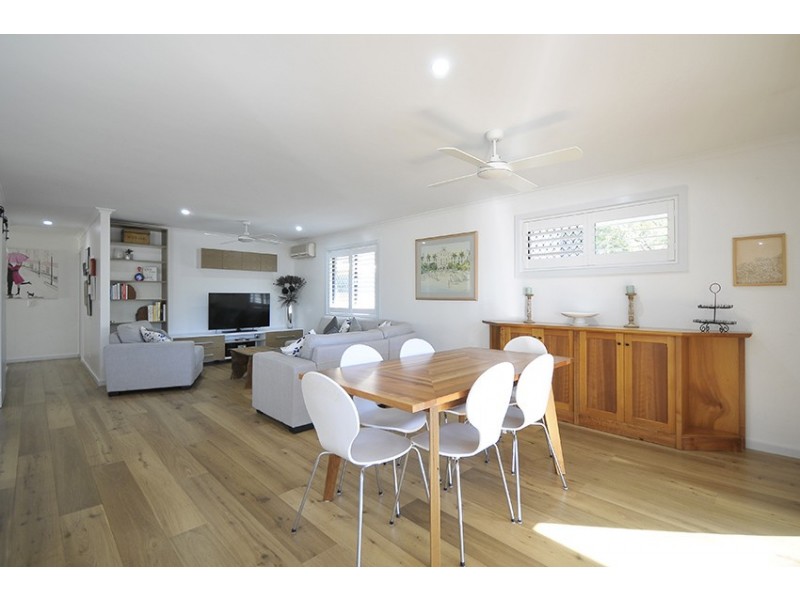 15 Waikiki Avenue, Palm Beach QLD 4221