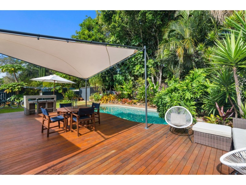 14 Spindle Street, Palm Beach QLD 4221
