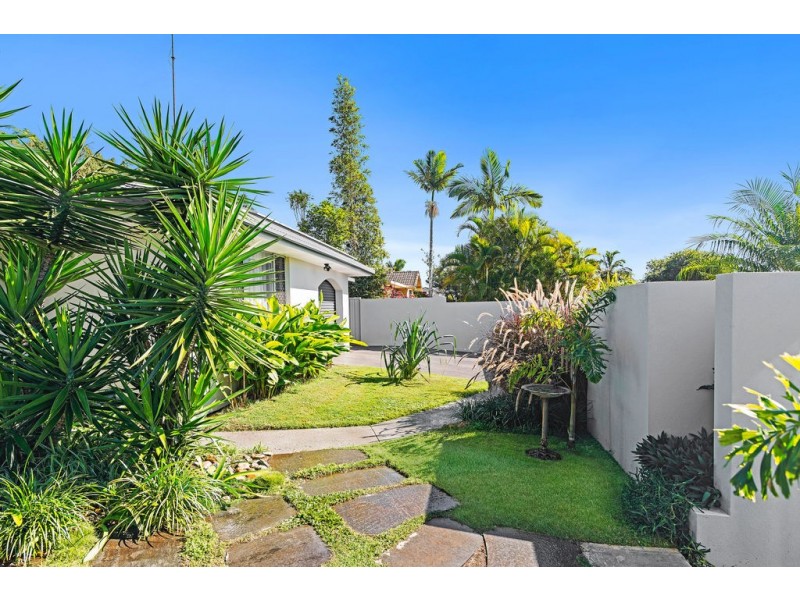 14 Spindle Street, Palm Beach QLD 4221