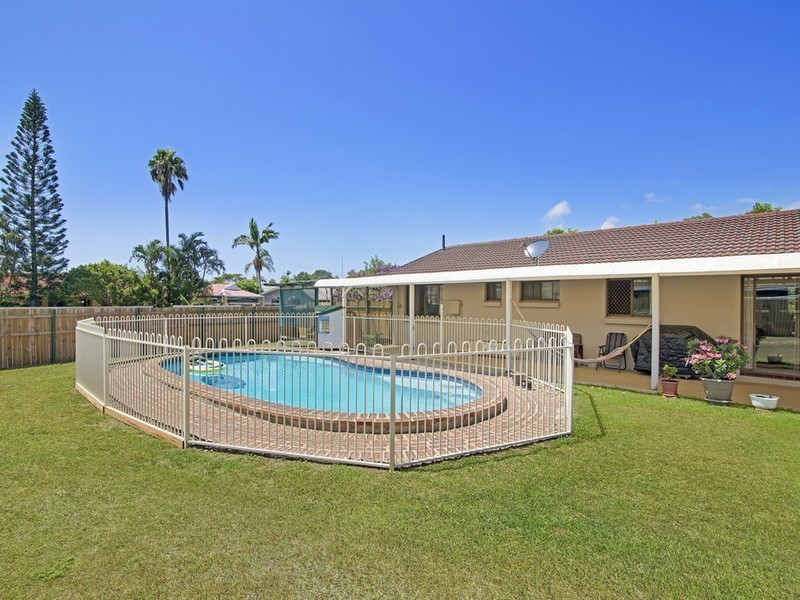 1 Cassia Court, Palm Beach QLD 4221
