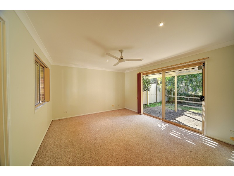 18 Hydrilla Court, Elanora QLD 4221