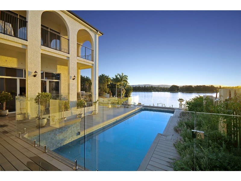 34 Staysail Crescent, Clear Island Waters QLD 4226