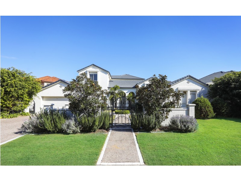 34 Staysail Crescent, Clear Island Waters QLD 4226