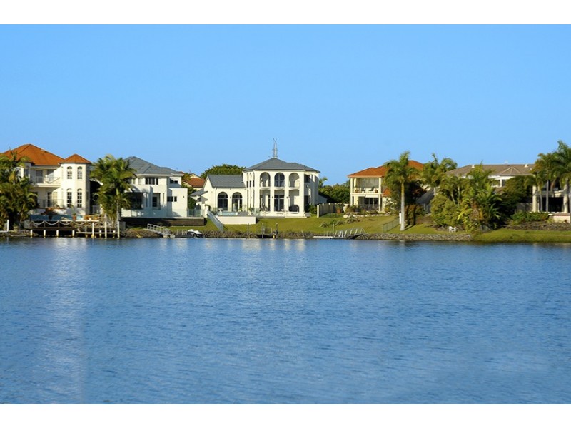 34 Staysail Crescent, Clear Island Waters QLD 4226