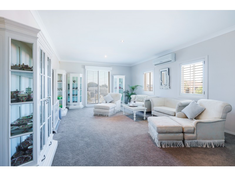 34 Staysail Crescent, Clear Island Waters QLD 4226