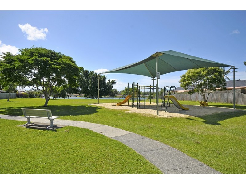 17 Barlee Court, Elanora QLD 4221