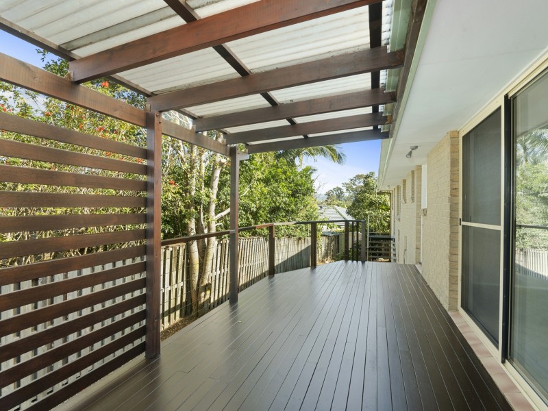 16 Daphne Court, Elanora QLD 4221