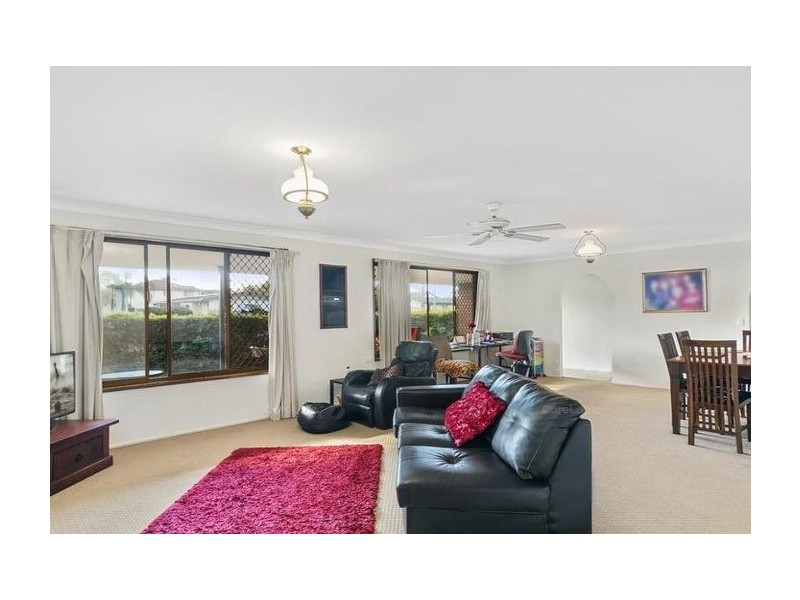 44 Fifth Avenue, Palm Beach QLD 4221