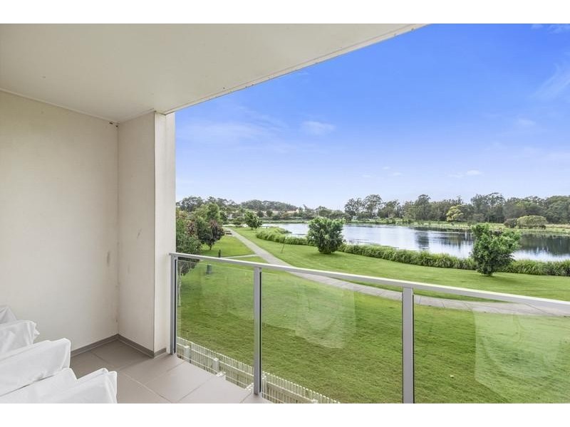 19/2 Inland Drive, Tugun QLD 4224