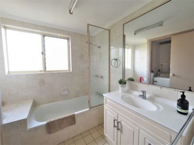 4/7 Twenty Seventh Avenue, Palm Beach QLD 4221