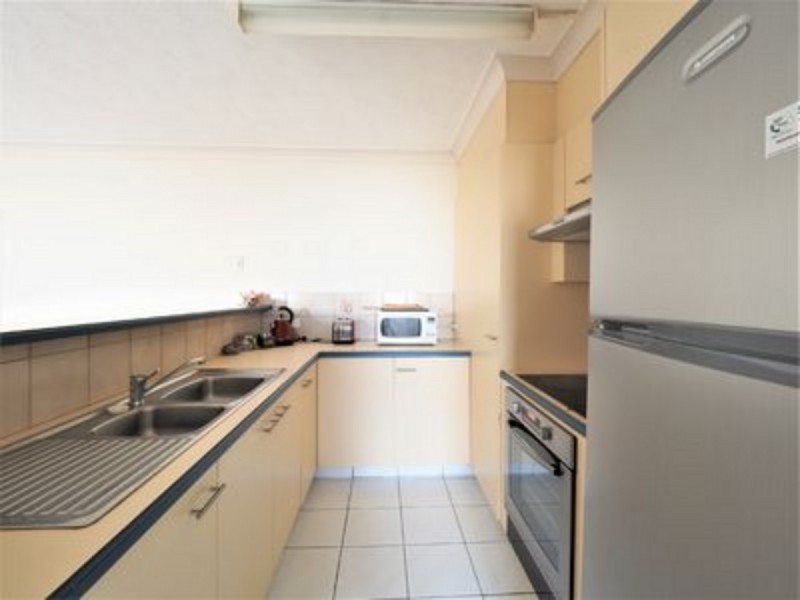 4/7 Twenty Seventh Avenue, Palm Beach QLD 4221