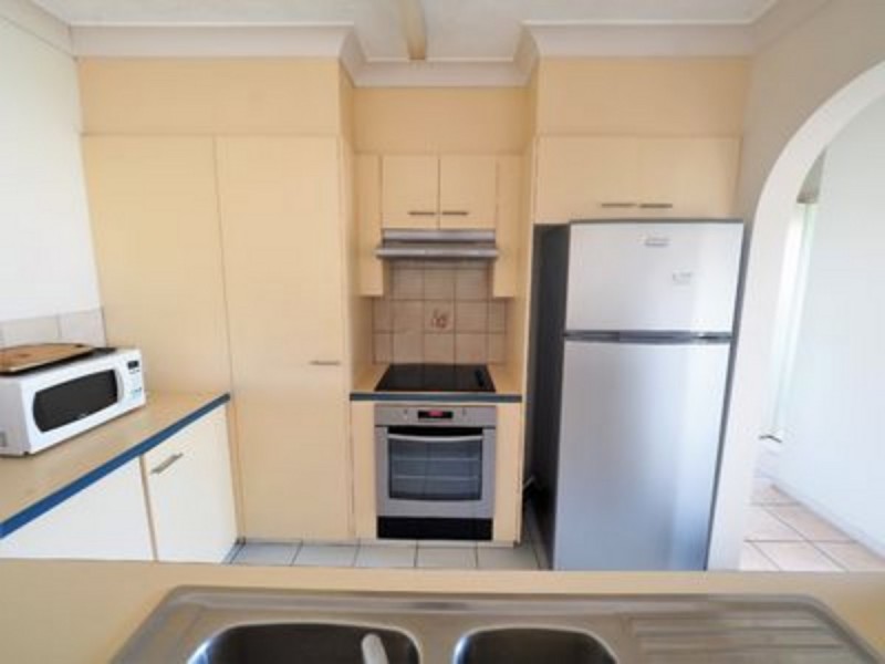 4/7 Twenty Seventh Avenue, Palm Beach QLD 4221