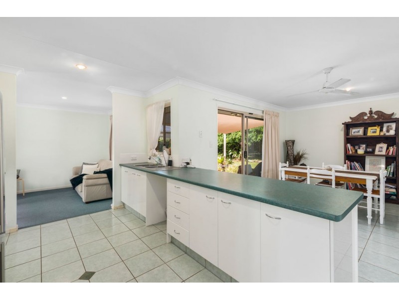 42 Tussock Crescent, Elanora QLD 4221