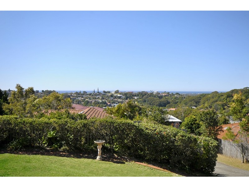 8 Tyrone Terrace, Banora Point NSW 2486