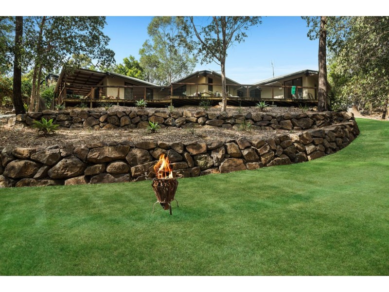 63 Simpsons Road, Elanora QLD 4221