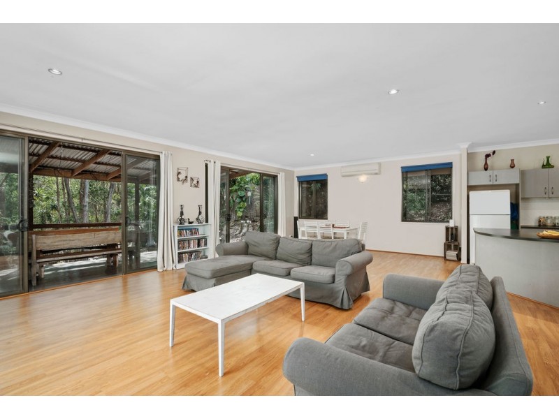 63 Simpsons Road, Elanora QLD 4221