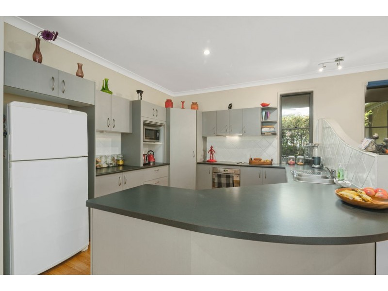 63 Simpsons Road, Elanora QLD 4221