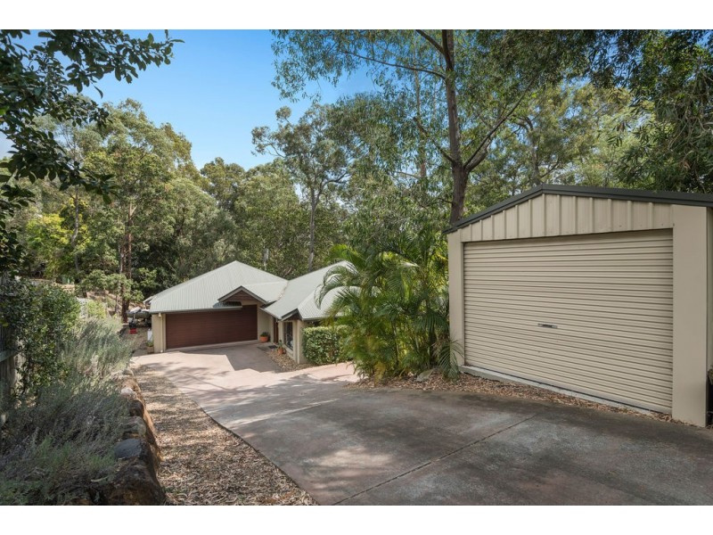 63 Simpsons Road, Elanora QLD 4221