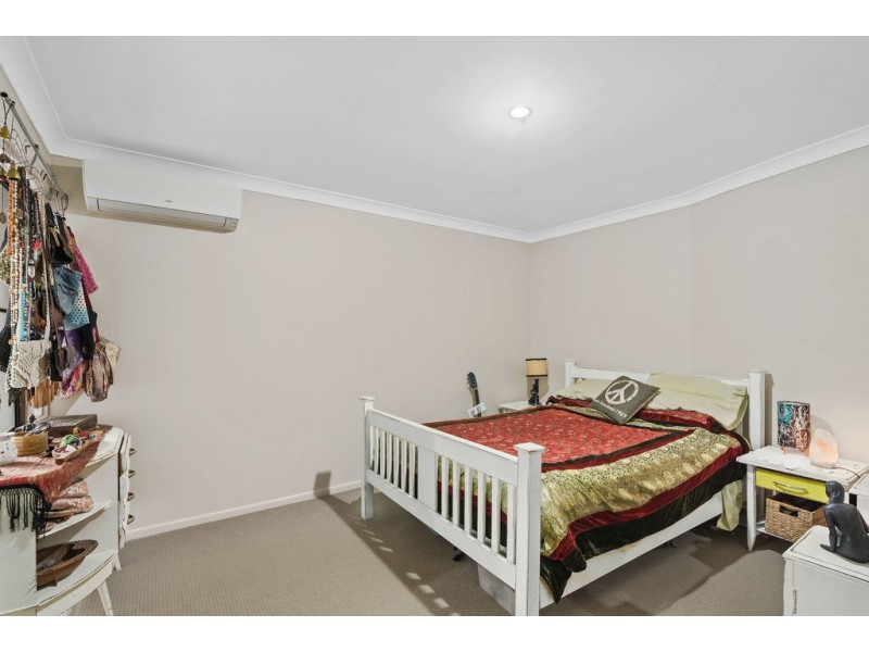 63 Simpsons Road, Elanora QLD 4221