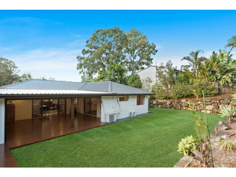 16 Lexington Drive, Worongary QLD 4213