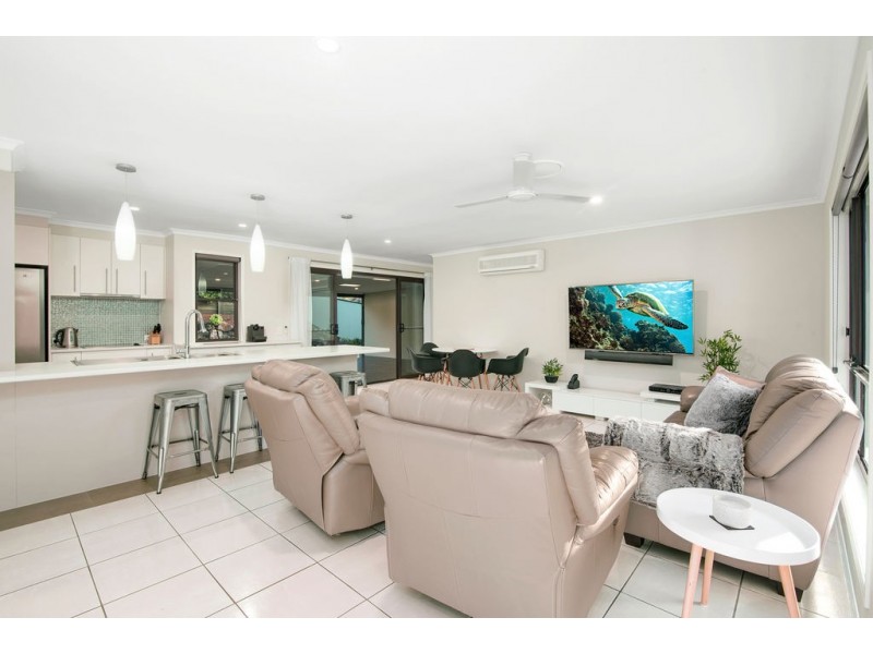 16 Lexington Drive, Worongary QLD 4213