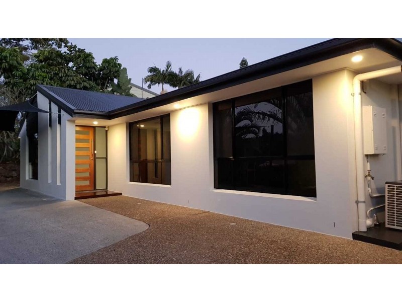 16 Lexington Drive, Worongary QLD 4213