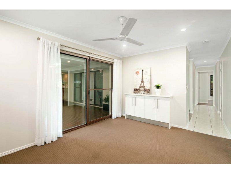 16 Lexington Drive, Worongary QLD 4213