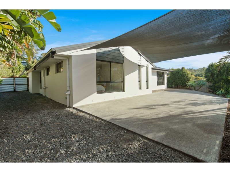 16 Lexington Drive, Worongary QLD 4213