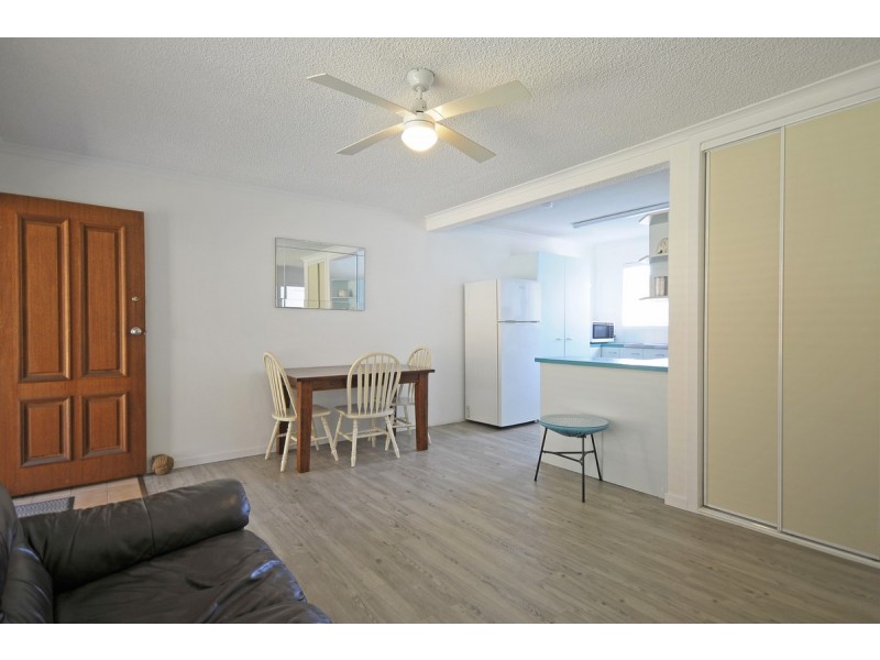 2/9 Atkin Street, Tugun QLD 4224