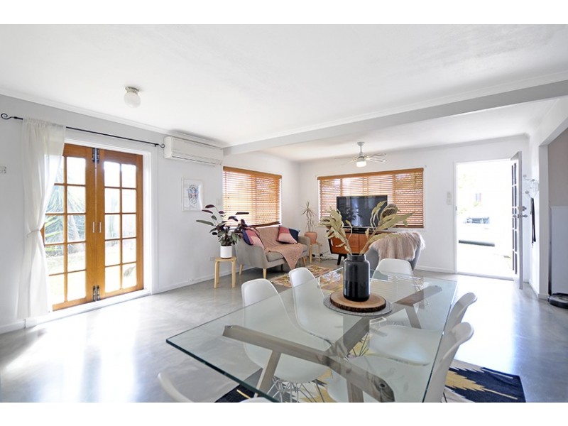 2/156 Johnston Street, Southport QLD 4215