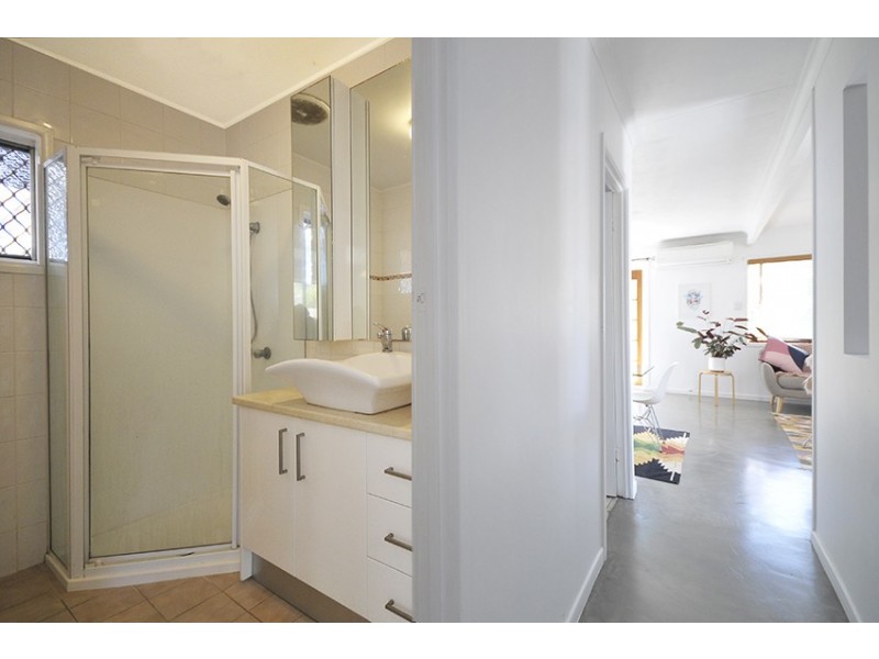 2/156 Johnston Street, Southport QLD 4215