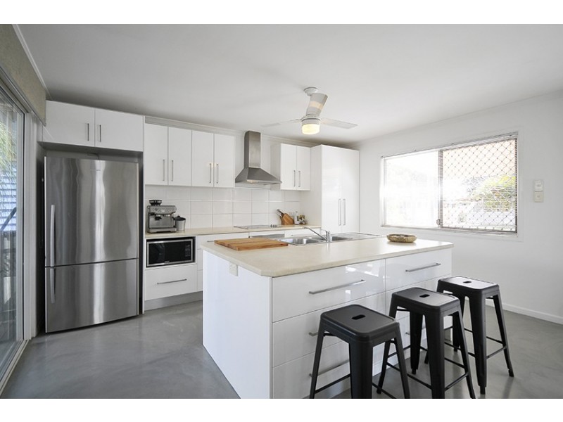 2/156 Johnston Street, Southport QLD 4215