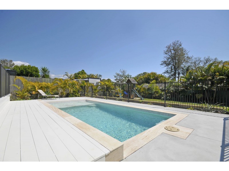 21 Vista Street, Elanora QLD 4221