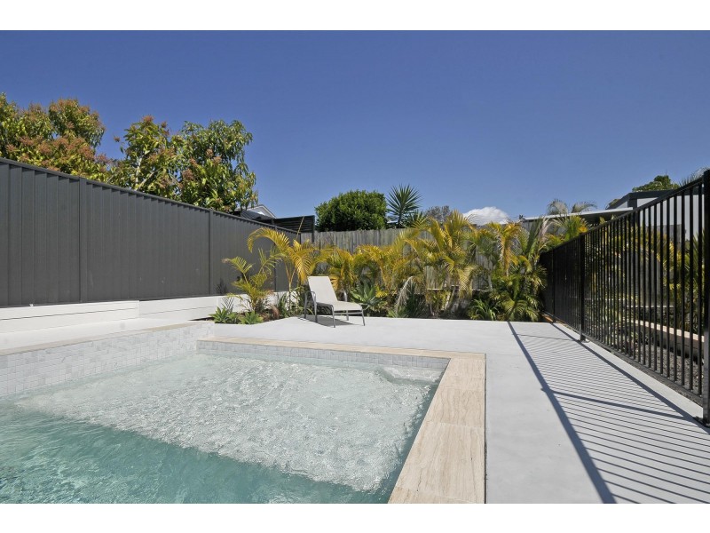 21 Vista Street, Elanora QLD 4221