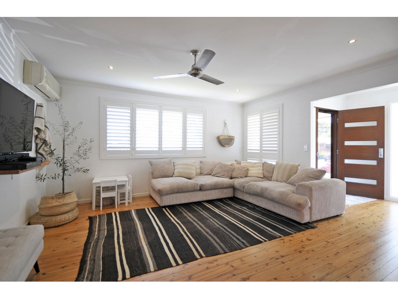 21 Vista Street, Elanora QLD 4221