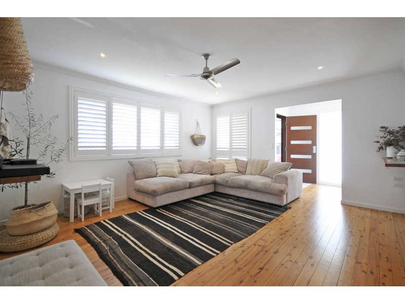 21 Vista Street, Elanora QLD 4221