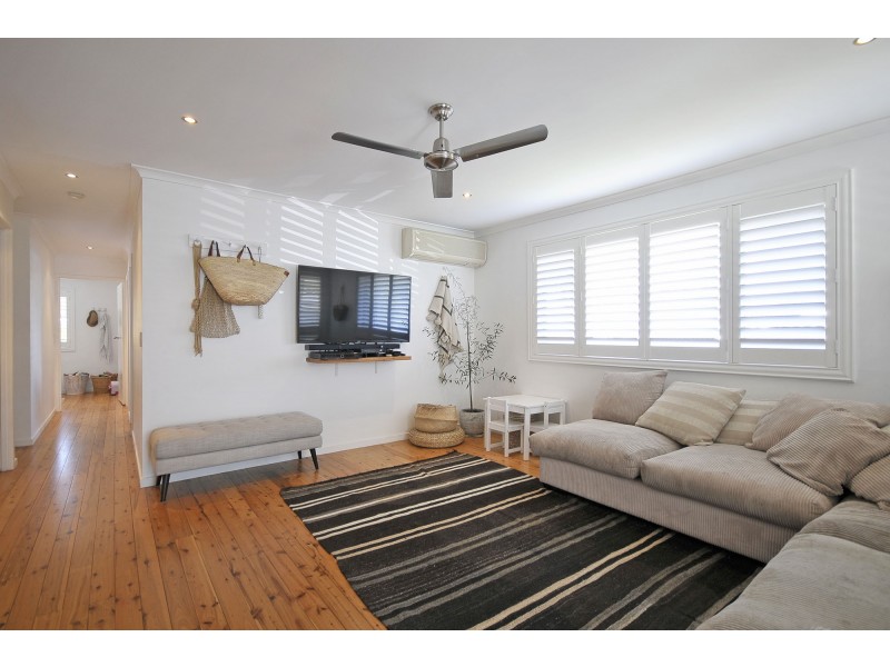 21 Vista Street, Elanora QLD 4221