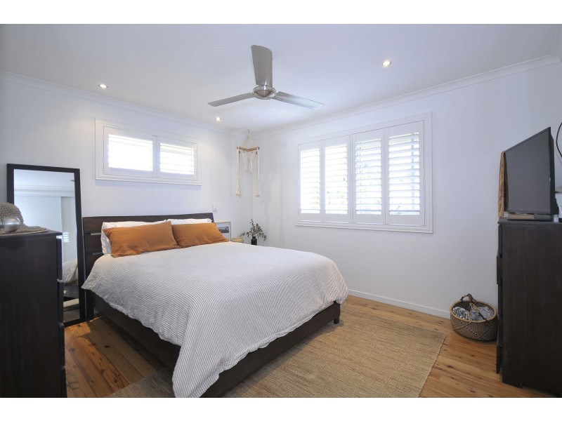 21 Vista Street, Elanora QLD 4221