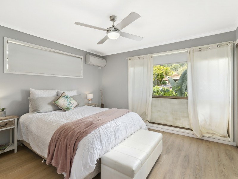 82 Saffron Street, Elanora QLD 4221