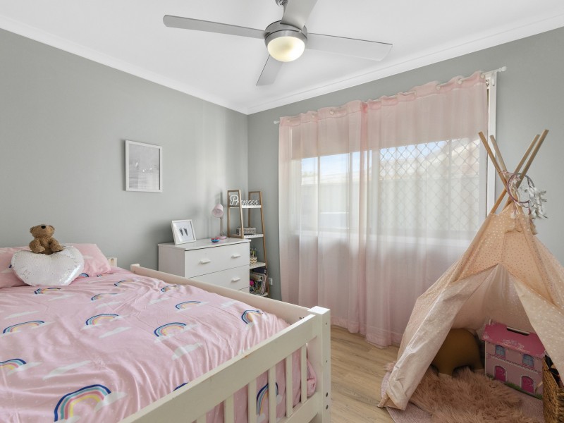 82 Saffron Street, Elanora QLD 4221