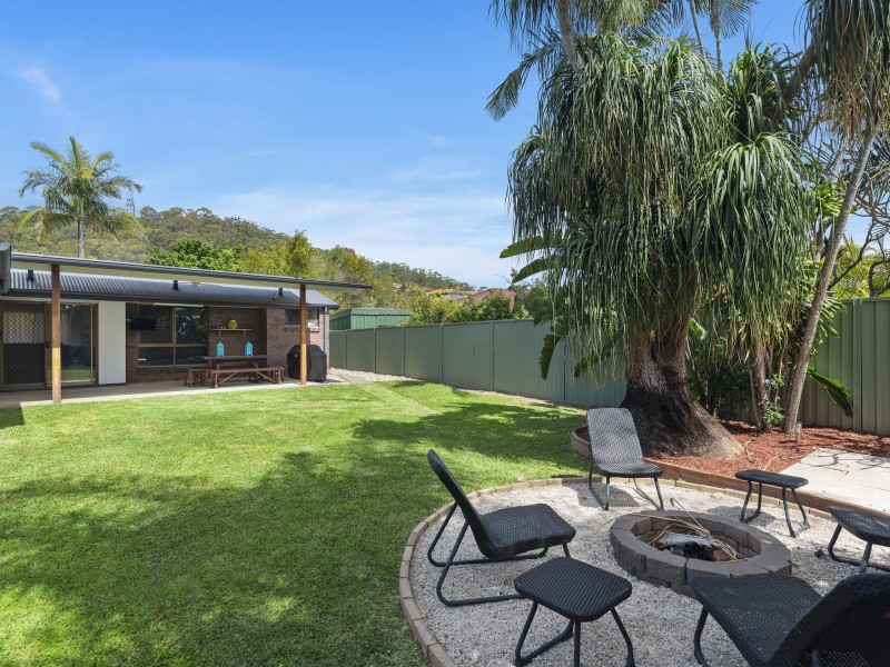 82 Saffron Street, Elanora QLD 4221