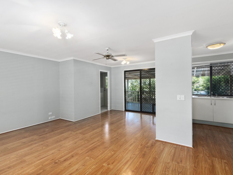 2 Beau Court, Highland Park QLD 4211