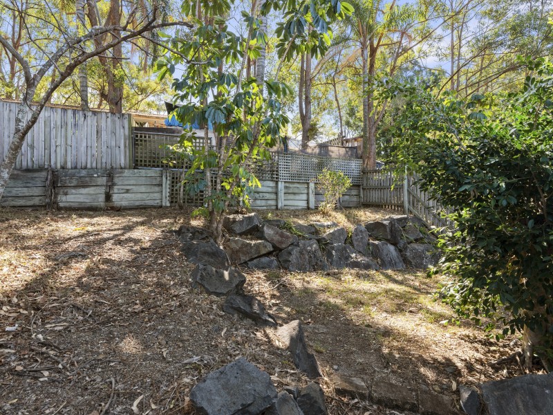 2 Beau Court, Highland Park QLD 4211