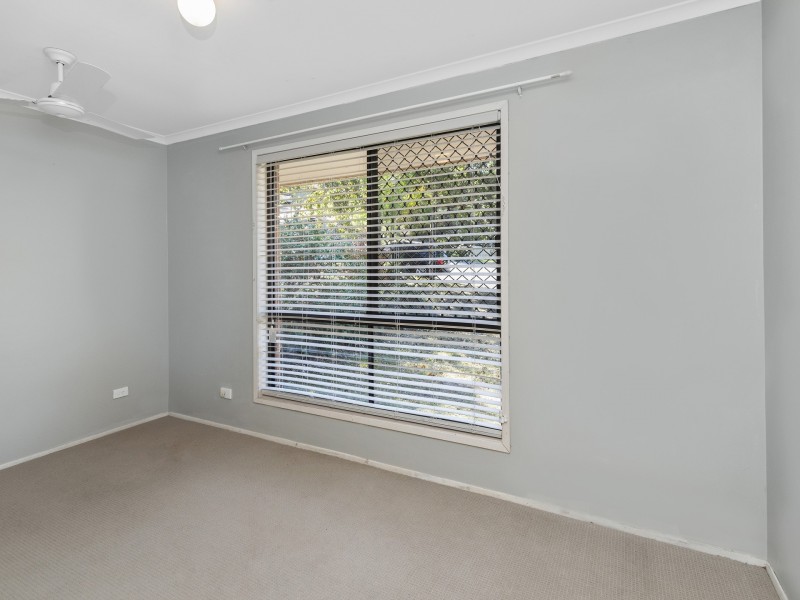 2 Beau Court, Highland Park QLD 4211