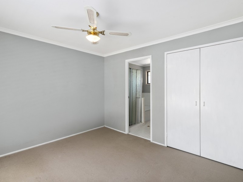 2 Beau Court, Highland Park QLD 4211