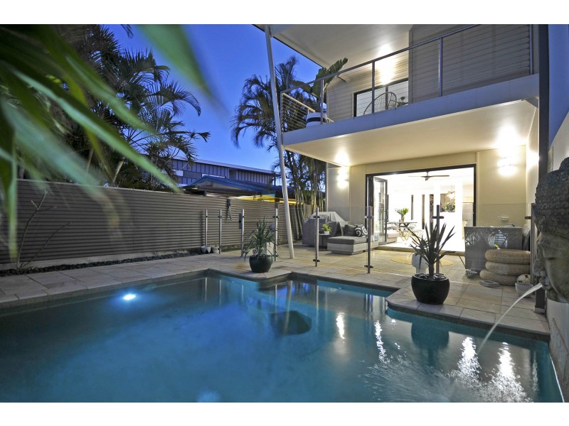 2/17 Bali Avenue, Palm Beach QLD 4221