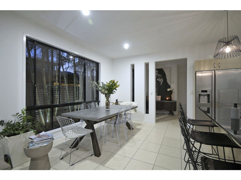2/17 Bali Avenue, Palm Beach QLD 4221