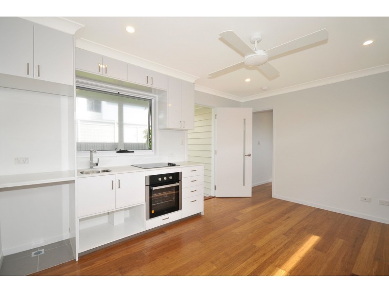 B/50 second Avenue, Palm Beach QLD 4221